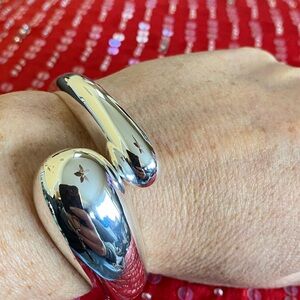 Vintage Shiny Silver Unique Bracelet In Great Vintage Condition